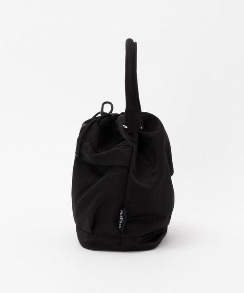 HusHusH（ハッシュアッシュ）の「HusHusH ハッシュアッシュ ヘルメット巾着（ショルダーバッグ・レディース・ピンク/アイボリー/ブラック/ブルー・フリー）」の7枚目の写真