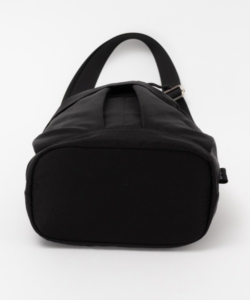 HusHusH（ハッシュアッシュ）の「HusHusH ハッシュアッシュ ヘルメット巾着（ショルダーバッグ・レディース・ピンク/アイボリー/ブラック/ブルー・フリー）」の9枚目の写真