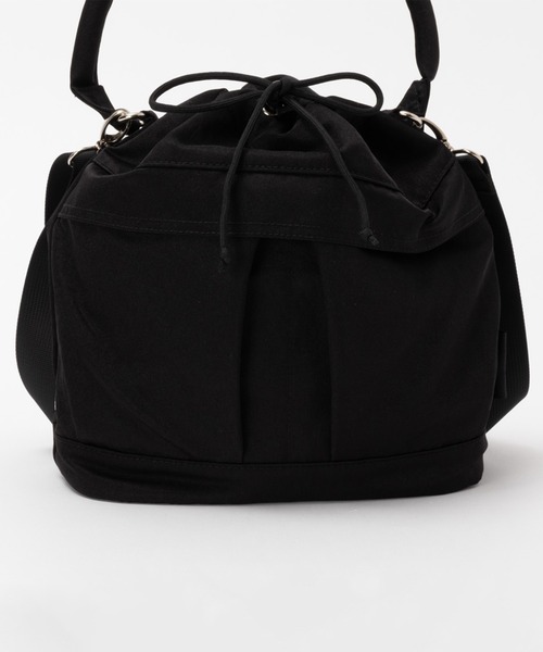 HusHusH（ハッシュアッシュ）の「HusHusH ハッシュアッシュ ヘルメット巾着（ショルダーバッグ・レディース・ピンク/アイボリー/ブラック/ブルー・フリー）」の10枚目の写真