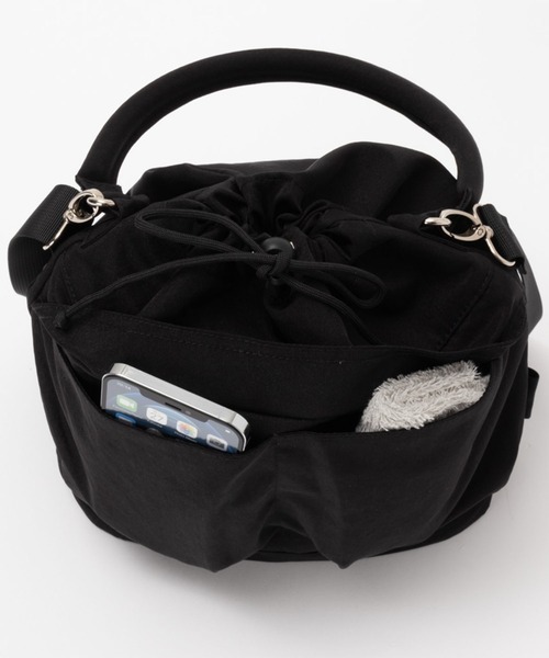 HusHusH（ハッシュアッシュ）の「HusHusH ハッシュアッシュ ヘルメット巾着（ショルダーバッグ・レディース・ピンク/アイボリー/ブラック/ブルー・フリー）」の12枚目の写真