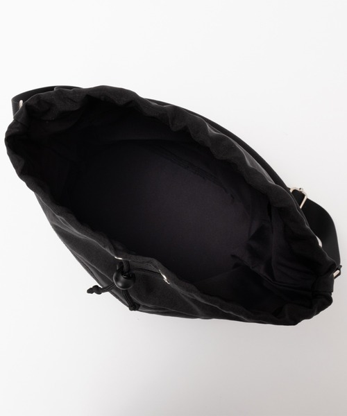 HusHusH（ハッシュアッシュ）の「HusHusH ハッシュアッシュ ヘルメット巾着（ショルダーバッグ・レディース・ピンク/アイボリー/ブラック/ブルー・フリー）」の13枚目の写真