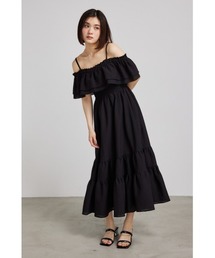 オフショルダーフリルフレアワンピース 春服