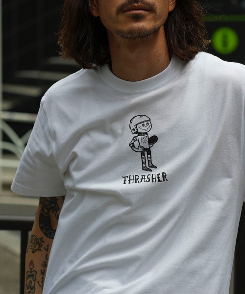 THRASHER(スラッシャー)の「LAST TUES S/S T-SHIRTS/スラッシャーユニセックスデザインストリートグスタイルシルエットプリント半袖カットソー(Tシャツ/カットソー・メンズ・ホワイト/ブラック×ホワイト・MEDIUM/LARGE/X-LARGE/XX-LARGE)」の4枚目の写真