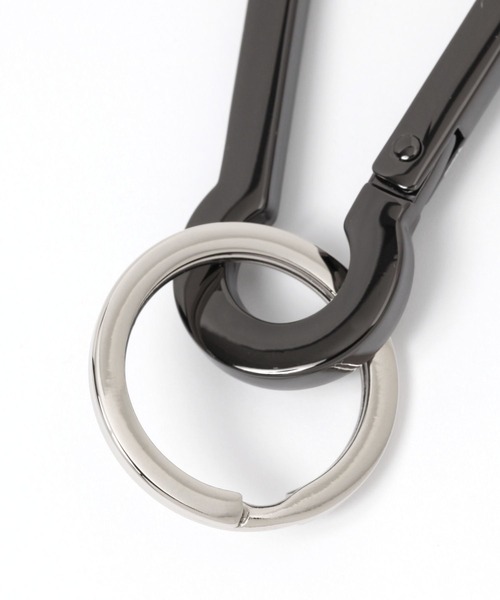 GLOBAL WORK（グローバルワーク）の「UNISEX/スクエアカラビナ/121447（キーホルダー・メンズ・シルバー/ブラック・FREE）」の4枚目の写真