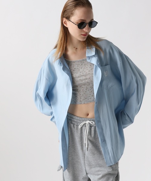 FOREVER 21（フォーエバー トゥエンティーワン）の「【2024SS】シアーカラーシャツ（シャツ/ブラウス・レディース・ブラウン/ピンク/オフホワイト/ブルー・FREE）」の4枚目の写真