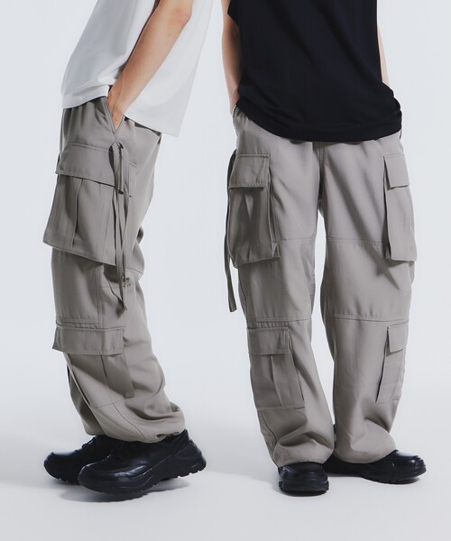tk.TAKEO KIKUCHI（ティーケータケオキクチ）の「◆テクニカルカーゴパンツ（その他パンツ・メンズ・チャコールグレー/ブラック/ライトベージュ・02/03）」の3枚目の写真