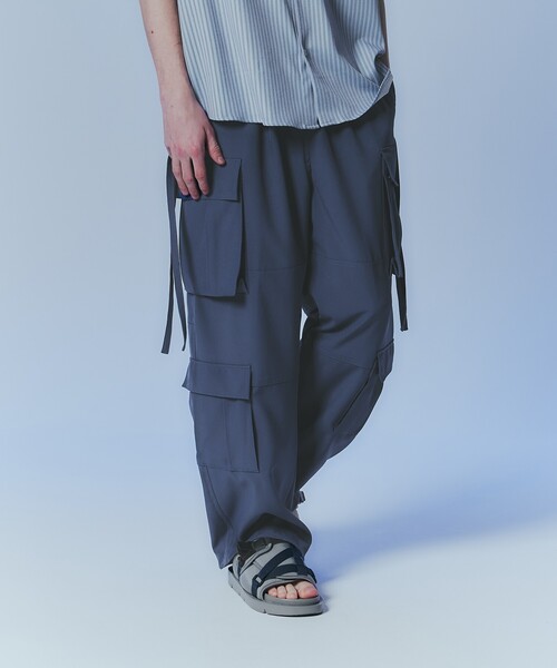 tk.TAKEO KIKUCHI（ティーケータケオキクチ）の「◆テクニカルカーゴパンツ（その他パンツ・メンズ・チャコールグレー/ブラック/ライトベージュ・02/03）」の2枚目の写真