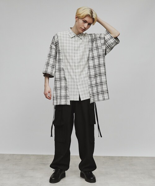 tk.TAKEO KIKUCHI（ティーケータケオキクチ）の「◆テクニカルカーゴパンツ（その他パンツ・メンズ・チャコールグレー/ブラック/ライトベージュ・02/03）」の6枚目の写真