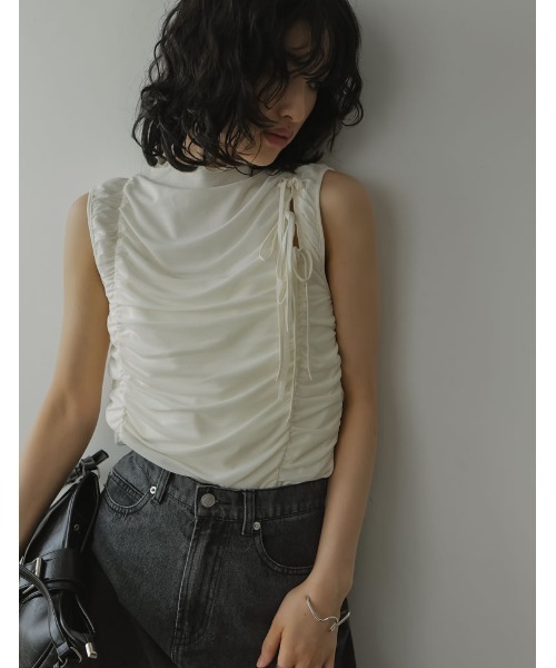Re:EDIT（リエディ）の「[2024 SUMMER COLLECTION]サイドリボンギャザーチュールトップス（タンクトップ・レディース・ブラック/ホワイト/ブラウン・MEDIUM/LARGE）」の10枚目の写真