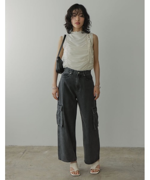 Re:EDIT（リエディ）の「[2024 SUMMER COLLECTION]サイドリボンギャザーチュールトップス（タンクトップ・レディース・ブラック/ホワイト/ブラウン・MEDIUM/LARGE）」の9枚目の写真