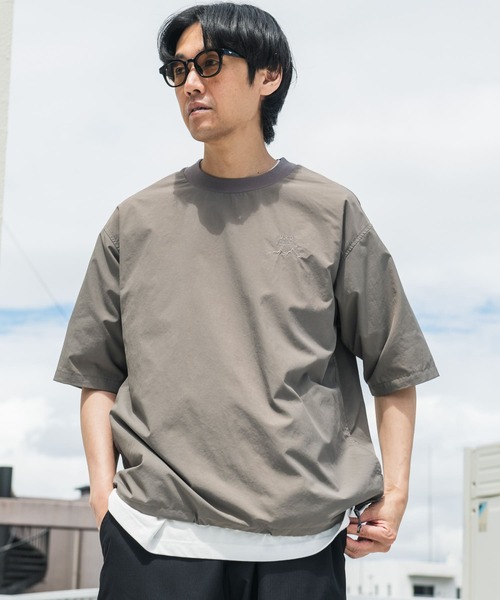 URBAN RESEARCH DOORS（アーバンリサーチドアーズ）の「URDリップストップナイロンTシャツ（Tシャツ/カットソー・メンズ・グレー系その他/ブラック/チャコールグレー・MEDIUM/LARGE）」の3枚目の写真