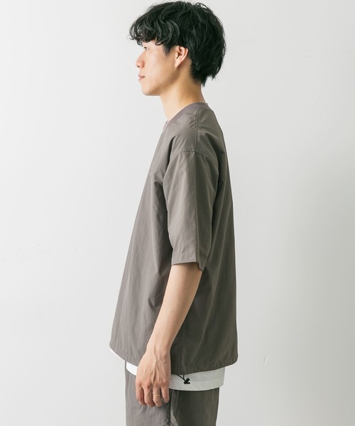 URBAN RESEARCH DOORS（アーバンリサーチドアーズ）の「URDリップストップナイロンTシャツ（Tシャツ/カットソー・メンズ・グレー系その他/ブラック/チャコールグレー・MEDIUM/LARGE）」の17枚目の写真