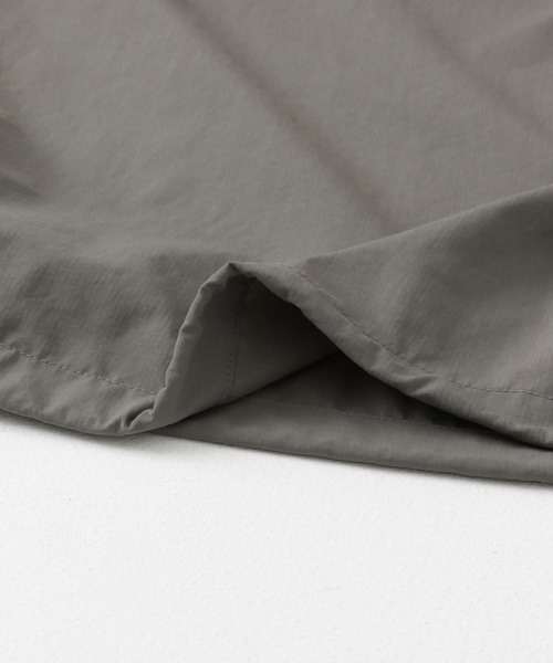 URBAN RESEARCH DOORS（アーバンリサーチドアーズ）の「URDリップストップナイロンTシャツ（Tシャツ/カットソー・メンズ・グレー系その他/ブラック/チャコールグレー・MEDIUM/LARGE）」の7枚目の写真