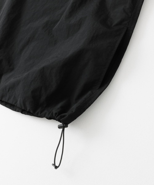 URBAN RESEARCH DOORS（アーバンリサーチドアーズ）の「URDリップストップナイロンTシャツ（Tシャツ/カットソー・メンズ・グレー系その他/ブラック/チャコールグレー・MEDIUM/LARGE）」の5枚目の写真