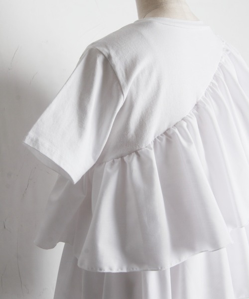 tocco closet(トッコ クローゼット)の「ブロードフリルアシメントリープルオーバー(Tシャツ/カットソー・レディース・ブラック/オフホワイト・M)」の19枚目の写真