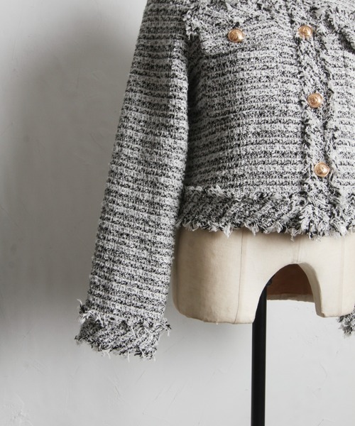 tocco closet（トッコ　クローゼット）の「ゴールド釦フリンジミックスツイードジャケット（ノーカラージャケット・レディース・ブラック/サックスブルー/アイボリー/ピンク・M）」の13枚目の写真