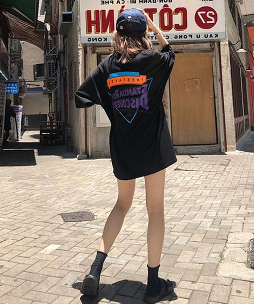 Teem Store(チームストア)の「オーバーシルエット BIGロゴプリント Tシャツ(Tシャツ/カットソー・レディース・ホワイト/ブラック・M/XL/L)」の1枚目の写真