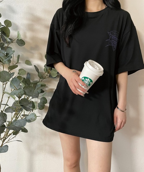 Teem Store(チームストア)の「オーバーシルエット BIGロゴプリント Tシャツ(Tシャツ/カットソー・レディース・ホワイト/ブラック・M/XL/L)」の5枚目の写真