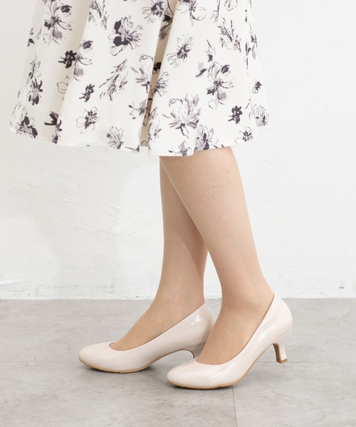 Honeys（ハニーズ）の「【はっ水/吸水速乾/抗菌防臭】美ージーアーモンドトゥパンプス（パンプス・レディース・ダークブルー/ブラック/グレイッシュベージュ/ブラック系その他/ライトベージュ・23.5/24.0/24.5/22.5/23.0/25.0/25.5）」の3枚目の写真