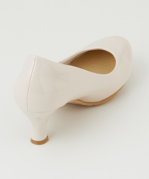 Honeys（ハニーズ）の「【はっ水/吸水速乾/抗菌防臭】美ージーアーモンドトゥパンプス（パンプス・レディース・ダークブルー/ブラック/グレイッシュベージュ/ブラック系その他/ライトベージュ・23.5/24.0/24.5/22.5/23.0/25.0/25.5）」の17枚目の写真