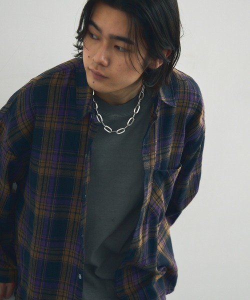 Shoowtime（ショウタイム）の「オーバーサイズビッグシルエットカジュアルチェックシャツ（シャツ/ブラウス・メンズ・ホワイト/ダークグリーン/ライトブルー/グリーン/ブラウン/キャメル/レッド/ネイビー/イエロー/オレンジ/ブルー/ブルー系その他/スカイブルー系/サックスブルー系/レッド系その他/オリーブ系/イエロー系その他/ブラウン系その他/パープル系その他/ピンク/バーガンディー/ホワイト×ブラック・LARGE/X-LARGE/MEDIUM/SMALL）」の14枚目の写真