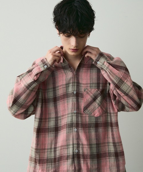Shoowtime（ショウタイム）の「オーバーサイズビッグシルエットカジュアルチェックシャツ（シャツ/ブラウス・メンズ・ホワイト/ダークグリーン/ライトブルー/グリーン/ブラウン/キャメル/レッド/ネイビー/イエロー/オレンジ/ブルー/ブルー系その他/スカイブルー系/サックスブルー系/レッド系その他/オリーブ系/イエロー系その他/ブラウン系その他/パープル系その他/ピンク/バーガンディー/ホワイト×ブラック・LARGE/X-LARGE/MEDIUM/SMALL）」の18枚目の写真
