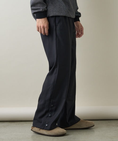 CIAOPANIC TYPY（チャオパニックティピー）の「サイドスナップワイドパンツ（スラックス・メンズ・ライトグレー/ブラック/チャコールグレー・ONE SIZE）」の6枚目の写真