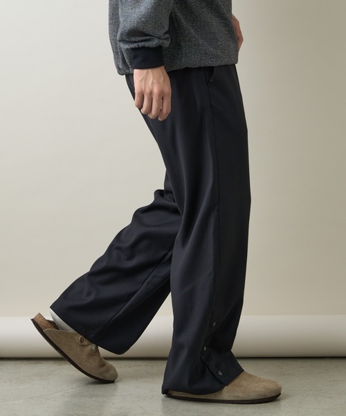 CIAOPANIC TYPY（チャオパニックティピー）の「サイドスナップワイドパンツ（スラックス・メンズ・ライトグレー/ブラック/チャコールグレー・ONE SIZE）」の7枚目の写真