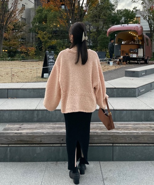 hinari（ヒナリ）の「ブークレ透かし編みデザインニット（ニット/セーター・レディース・サーモンピンク/ブラウン/ホワイト・FREE）」の9枚目の写真