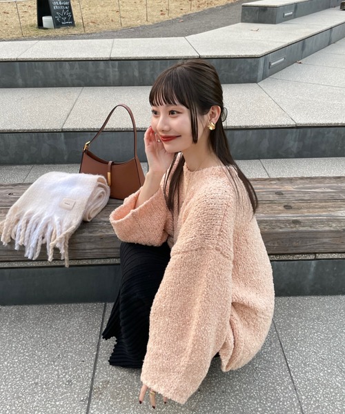 hinari（ヒナリ）の「ブークレ透かし編みデザインニット（ニット