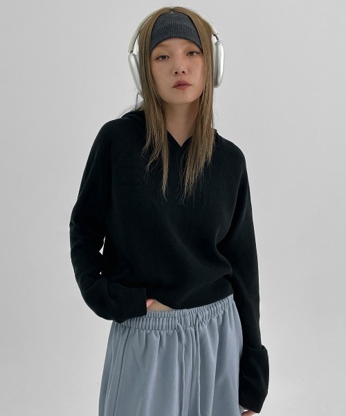 BLACKUP（ブラックアップ）の「[MADE] キンシュクロップラグランパーカーニット（パーカー・レディース・ブラック/チャコール/ベージュ・ONESIZE）」の16枚目の写真