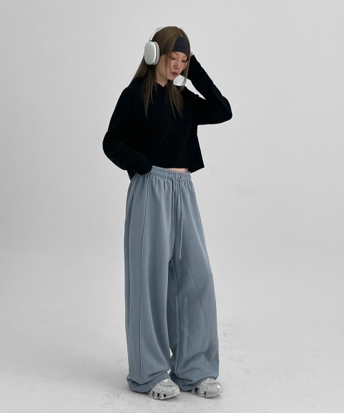 BLACKUP（ブラックアップ）の「[MADE] キンシュクロップラグランパーカーニット（パーカー・レディース・ブラック/チャコール/ベージュ・ONESIZE）」の18枚目の写真