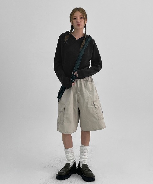 BLACKUP（ブラックアップ）の「[MADE] キンシュクロップラグランパーカーニット（パーカー・レディース・ブラック/チャコール/ベージュ・ONESIZE）」の12枚目の写真