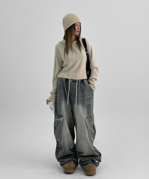 BLACKUP（ブラックアップ）の「[MADE] キンシュクロップラグランパーカーニット（パーカー・レディース・ブラック/チャコール/ベージュ・ONESIZE）」の5枚目の写真