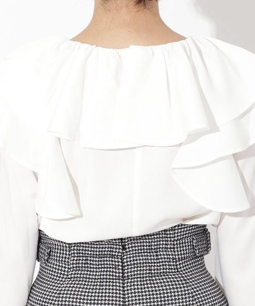 AND COUTURE（アンドクチュール）の「フリルケープブラウス（シャツ/ブラウス・レディース・アイボリー/ブラック/レッド/ダークブラウン・FREE）」の10枚目の写真