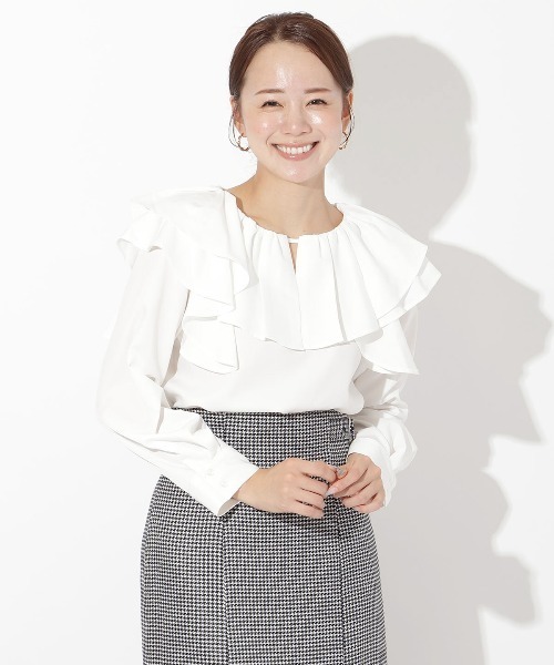 AND COUTURE（アンドクチュール）の「フリルケープブラウス（シャツ/ブラウス・レディース・アイボリー/ブラック/レッド/ダークブラウン・FREE）」の5枚目の写真