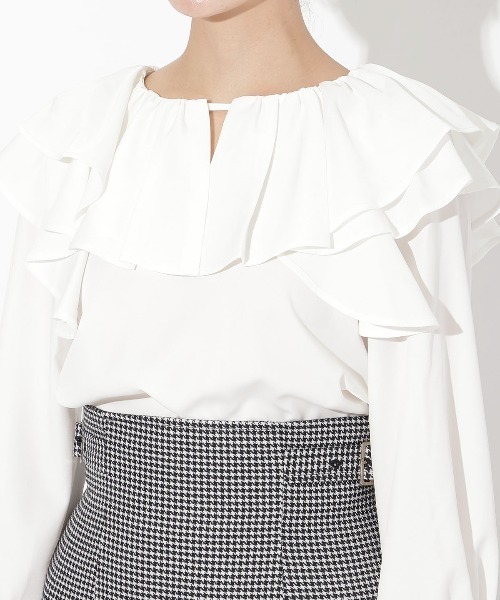 AND COUTURE（アンドクチュール）の「フリルケープブラウス（シャツ/ブラウス・レディース・アイボリー/ブラック/レッド/ダークブラウン・FREE）」の9枚目の写真