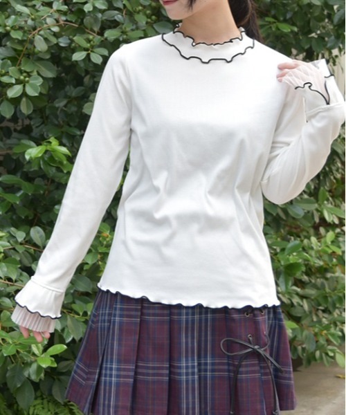 axes femme（アクシーズファム）の「プリーツチュール切替リブプルオーバー（Tシャツ/カットソー・レディース・ワイン/ブラック/ブルー/キナリ・FREE）」の2枚目の写真