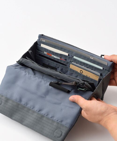 TRAVEL SHOP MILESTO(トラベルショップミレスト)の「Hutte マルチショルダーバッグ(ショルダーバッグ・レディース・ライトグレー/ダークグレー/ブラック・フリ-)」の19枚目の写真