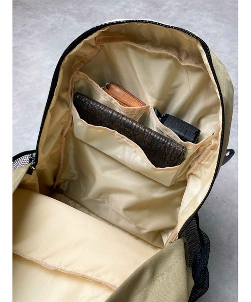 CONVERSE（コンバース）の「【78】【CONVERSE】LOGO PRINT BACK PACK（バックパック/リュック・レディース・ブラック系その他/ブラック/ベージュ・FREE）」の10枚目の写真