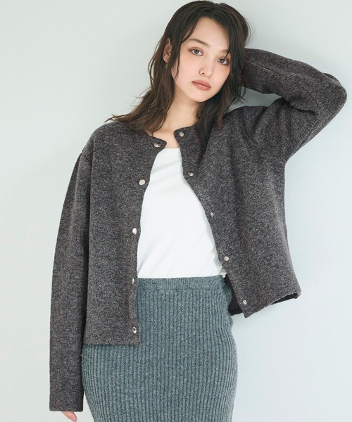 coca（coca）（コカ）の「ダブルフェイス クルーネックニットカーディガン（カーディガン/ボレロ・レディース・チャコール/アイボリー/ライトベージュ/ライトピンク/ネイビー・L/M/S）」の2枚目の写真