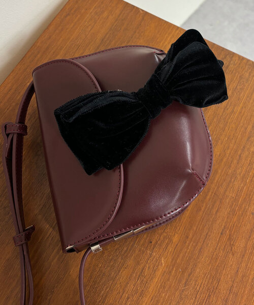 SHENERY（シーナリー）の「ベロアリボンバレッタ（その他ヘアアクセサリー・レディース・ブラック/ブラウン・FREE）」の3枚目の写真