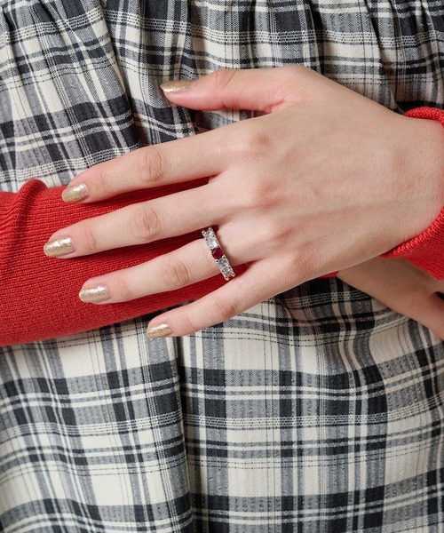 TINA：JOJUN（ティーナジョジュン）の「バイカラー ジルコニアリング TINA：JOJUN（リング・レディース・シルバー/モスグリーン・13号/11号/9号）」の3枚目の写真