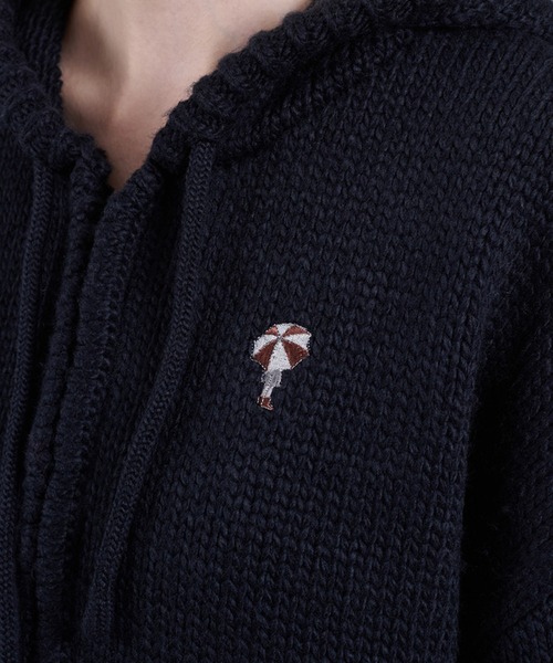 ONCILY（オンシェリー）の「ONEPOINT LOGO FULL-ZIP KNIT HOODIE / ワンポイントロゴフルジップニットフーディ（パーカー・メンズ・ネイビー/アイボリー/ブラック・MEDIUM/LARGE）」の5枚目の写真