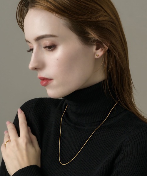 muku(ムク)の「PIERCE / MINIMUM ROSE(ピアス(両耳用)・レディース・シルバー/ゴールド・FREE)」の13枚目の写真