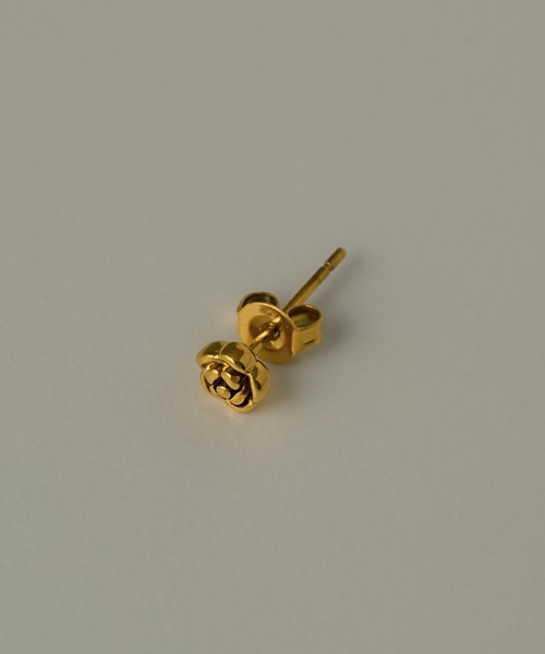 muku(ムク)の「PIERCE / MINIMUM ROSE(ピアス(両耳用)・レディース・シルバー/ゴールド・FREE)」の8枚目の写真
