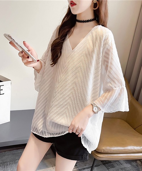 Asterellivi（アステレリビ）の「シアーVネックブラウス（シャツ/ブラウス・レディース・ホワイト/ブラック・L/M/XL）」の10枚目の写真
