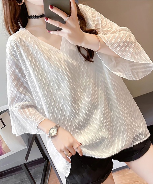 Asterellivi（アステレリビ）の「シアーVネックブラウス（シャツ/ブラウス・レディース・ホワイト/ブラック・L/M/XL）」の13枚目の写真