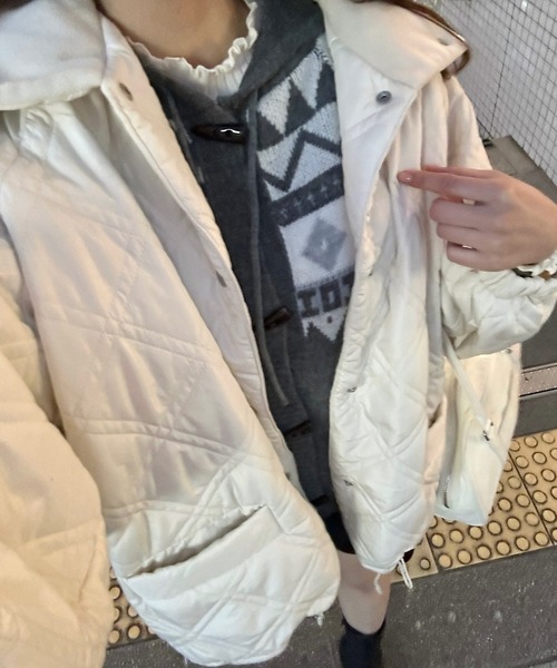 Cham.(チャム)の「ノルディック柄フーディ付きニット(ニット/セーター・レディース・グレー・F)」の6枚目の写真