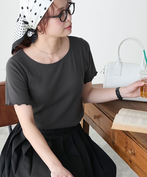 BONLECILL(ボンルシール)の「カップ付き半袖メロウリブT(Tシャツ/カットソー・レディース・ブラック/アイボリー/レッド/ネイビー/グレー/チャコールグレー/ホワイト×ブラック・S/L/M)」の12枚目の写真